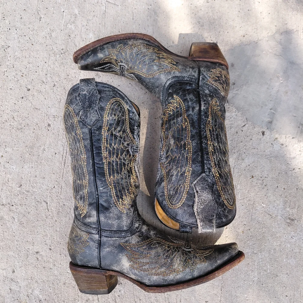 Corral Goldie Winged Distress Boots
